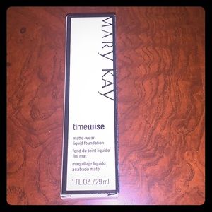 Timewise matte foundation